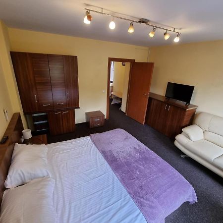 プロイェシュティCasa Romanaアパートメント エクステリア 写真